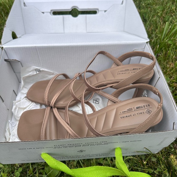 Woman heels - Picture 3 of 7